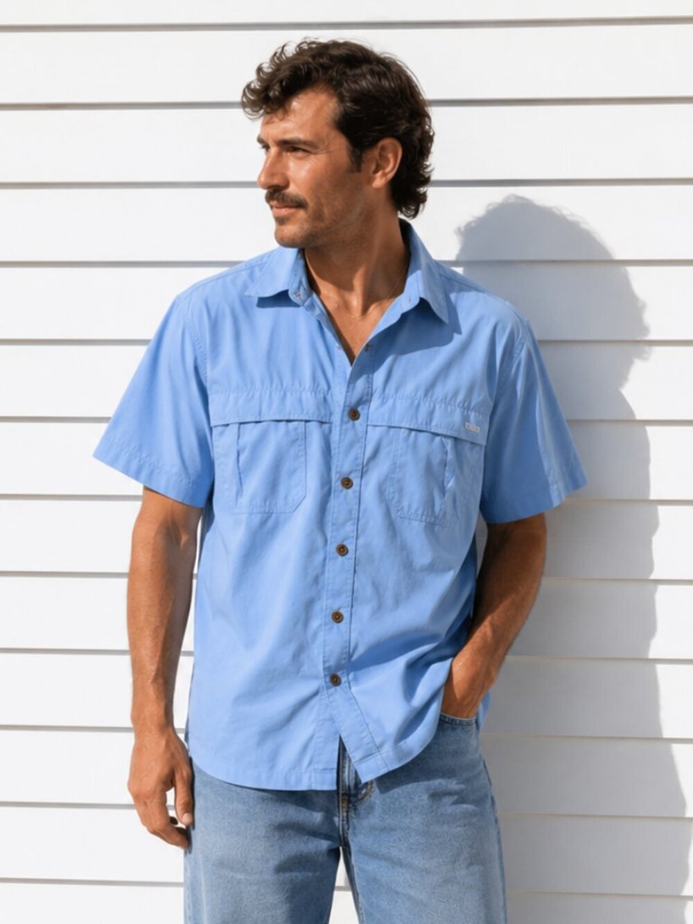 Tilley Short Sleeve Button Down Shirt Men's Medium Light Blue Casual Outdoor Top
